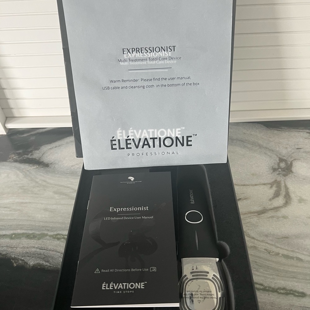 Elevatione Expressionist Multi Treatment facial device